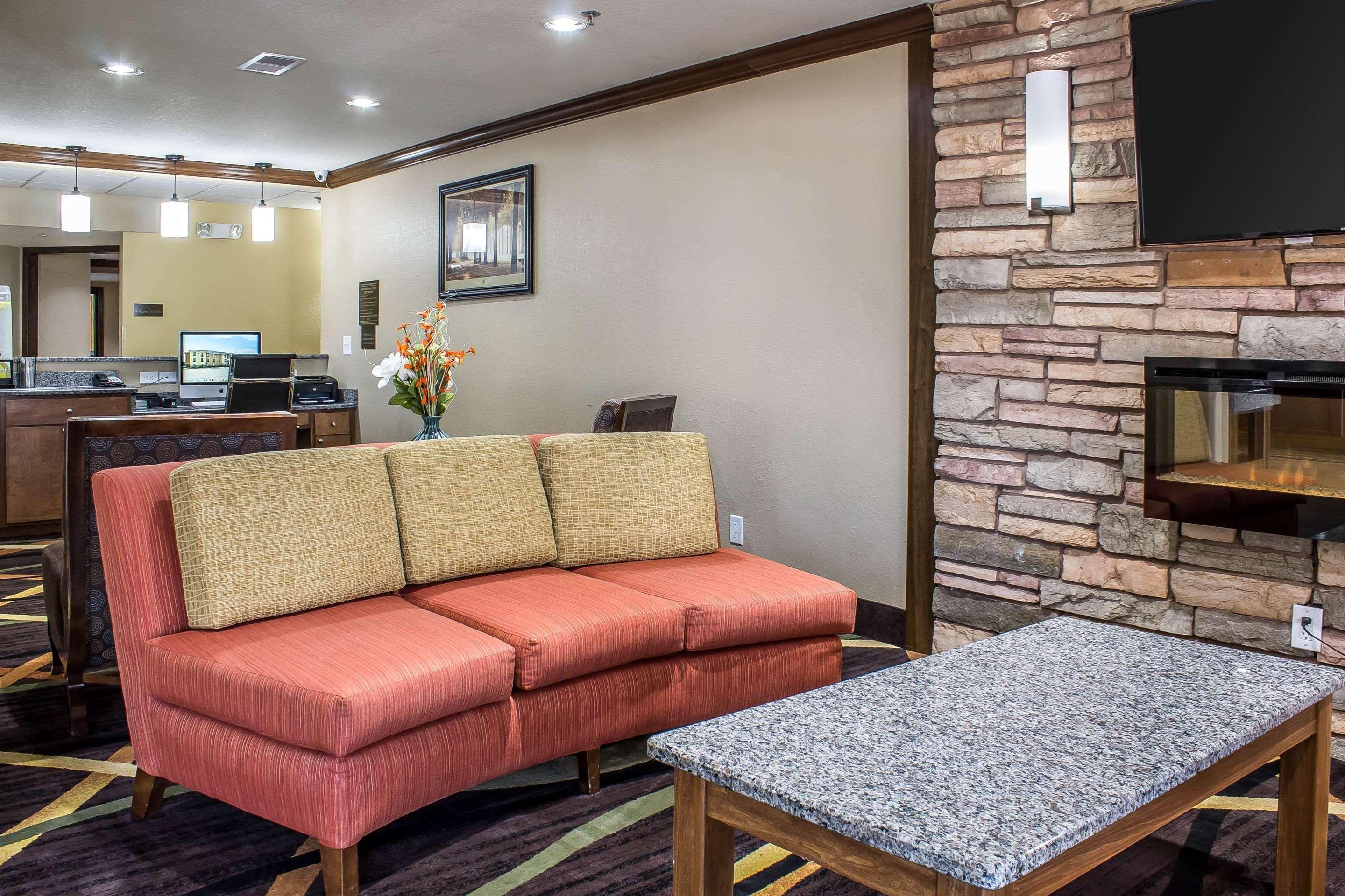 Comfort Inn & Suites Cedar Rapids North - Collins Road Eksteriør billede